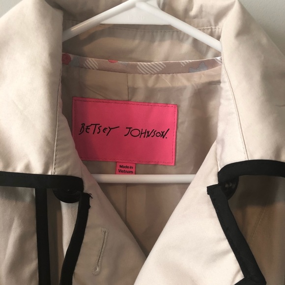 Betsey Johnson Lace-Up Back Coat - Picture 4 of 8